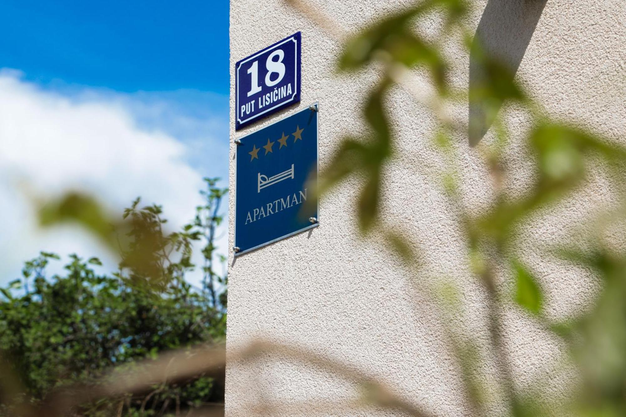 4-Star Apartments Bianco Kastela Exterior photo